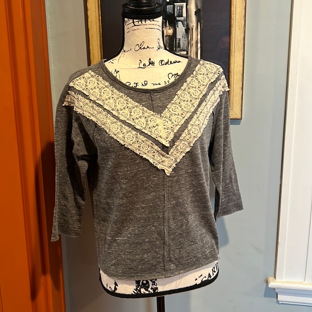 Eyeshadow 3/4 Sleeve Lace Detail Casual Top (S)